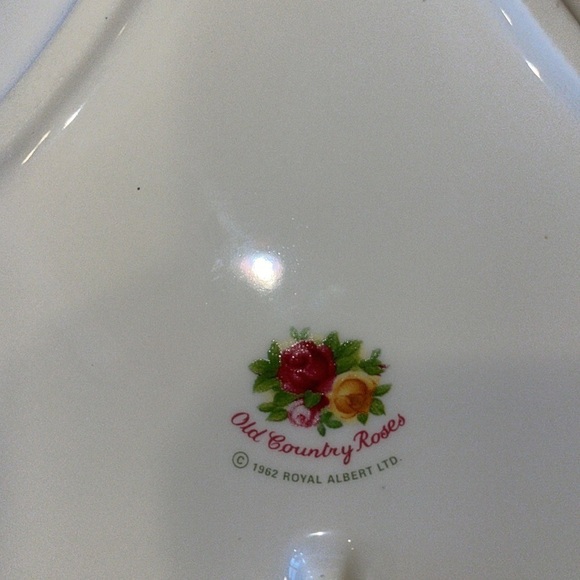 Royal Albert Old Country Roses Serving Tray Star Shaped Server 13” X 11” - Picture 3 of 4